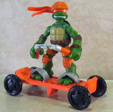 Michelangelo on skateboard