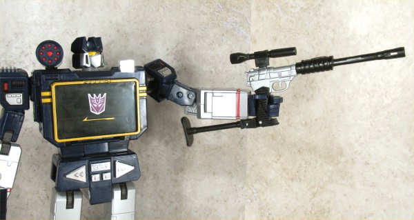 MP Soundwave with Megatron's gun mode